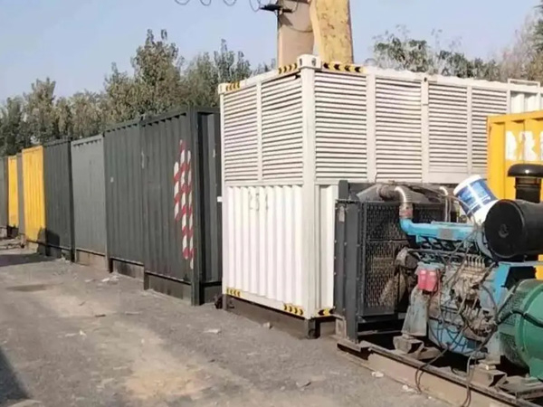 濮阳200KW柴油发电机机组每小时油耗是多少?